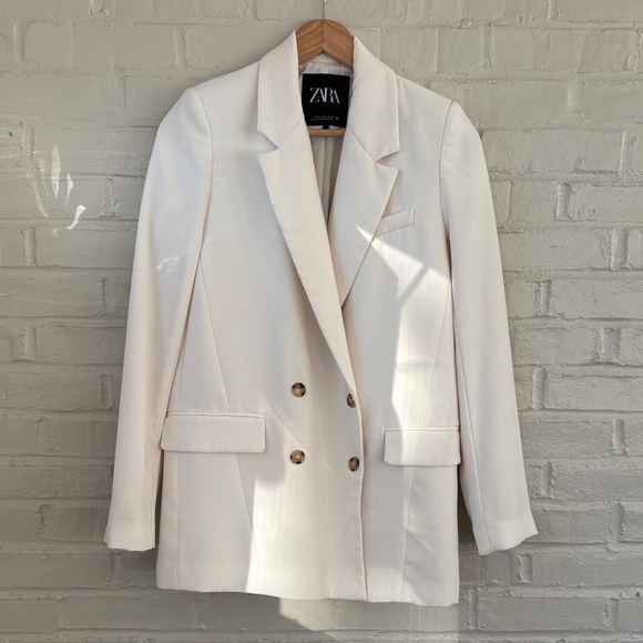 EUC Zara Women's Double-Breasted Cream Slightly Oversized Blazer Size XS - Picture 2 of 9